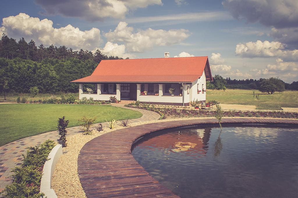 Deak Udvarhaz Hotel Kakucs Exterior foto
