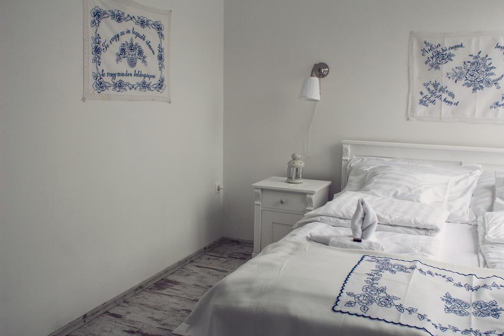 Deak Udvarhaz Hotel Kakucs Cameră foto