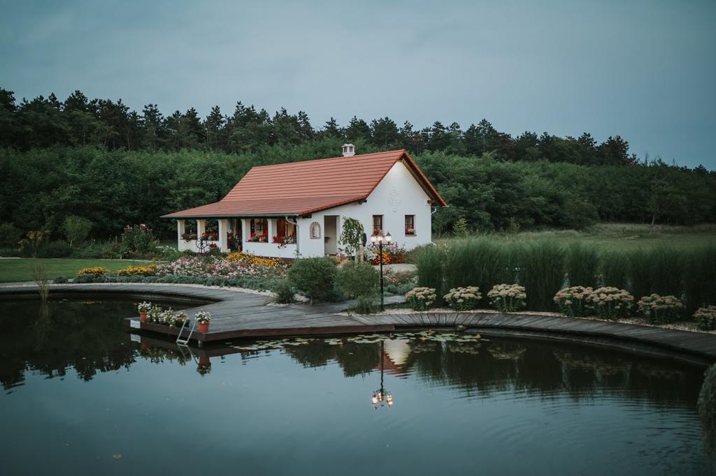 Deak Udvarhaz Hotel Kakucs Exterior foto